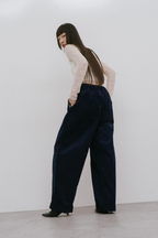 Corduroy roll up curved pants