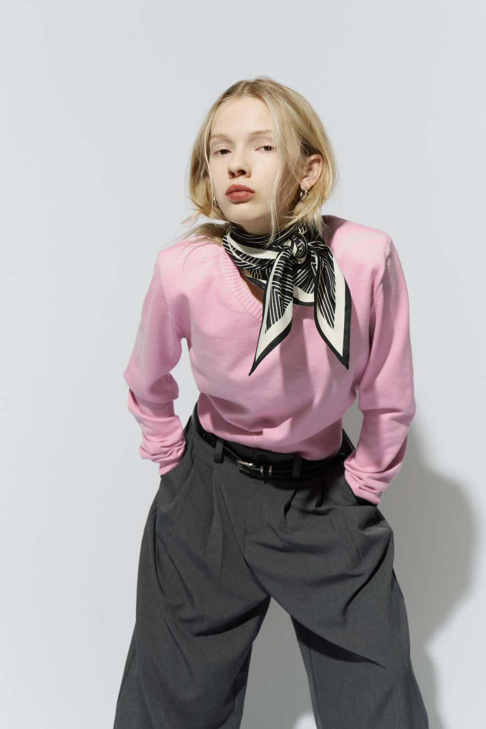 Power shoulder v-neck knit