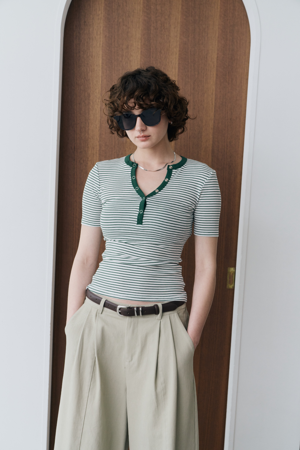 Snap button henry neck border TEE