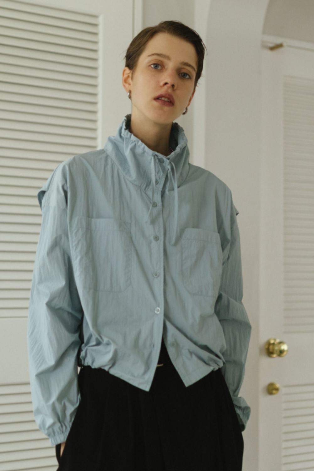 Drawstring stand collar shirt