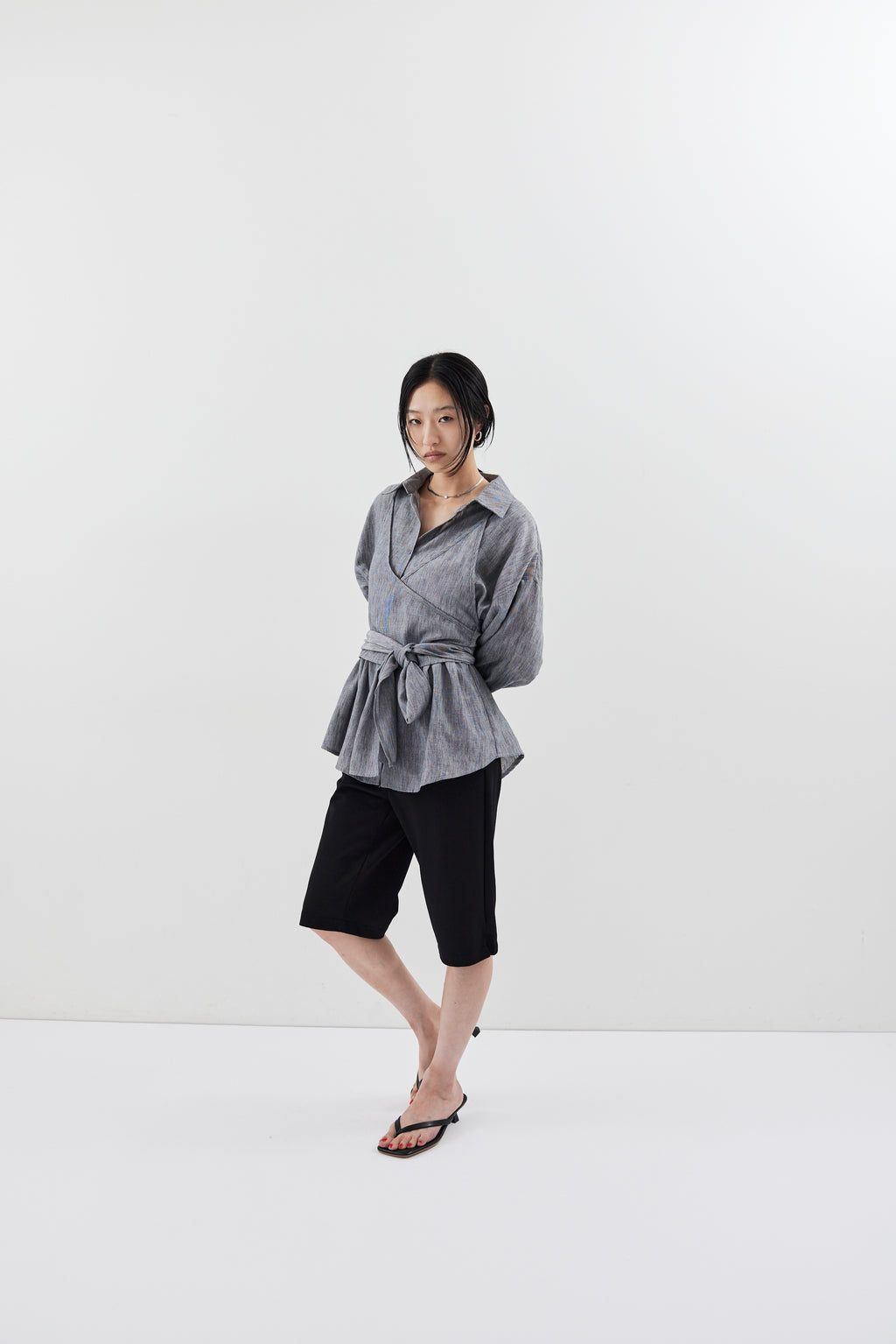 Bustier comb airy shirt