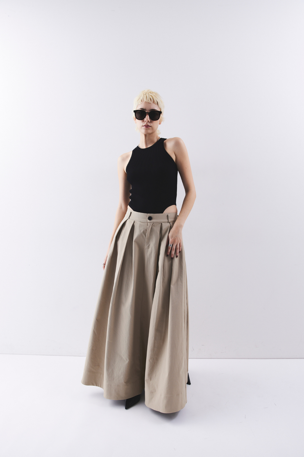 Tuck flare maxi skirt