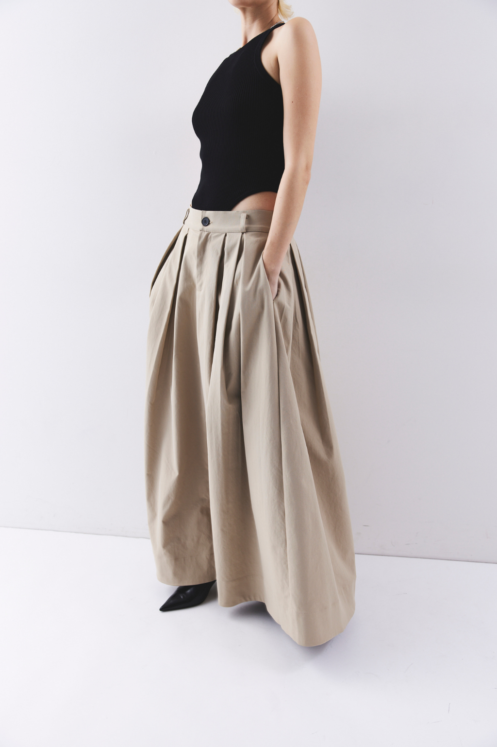 Tuck flare maxi skirt