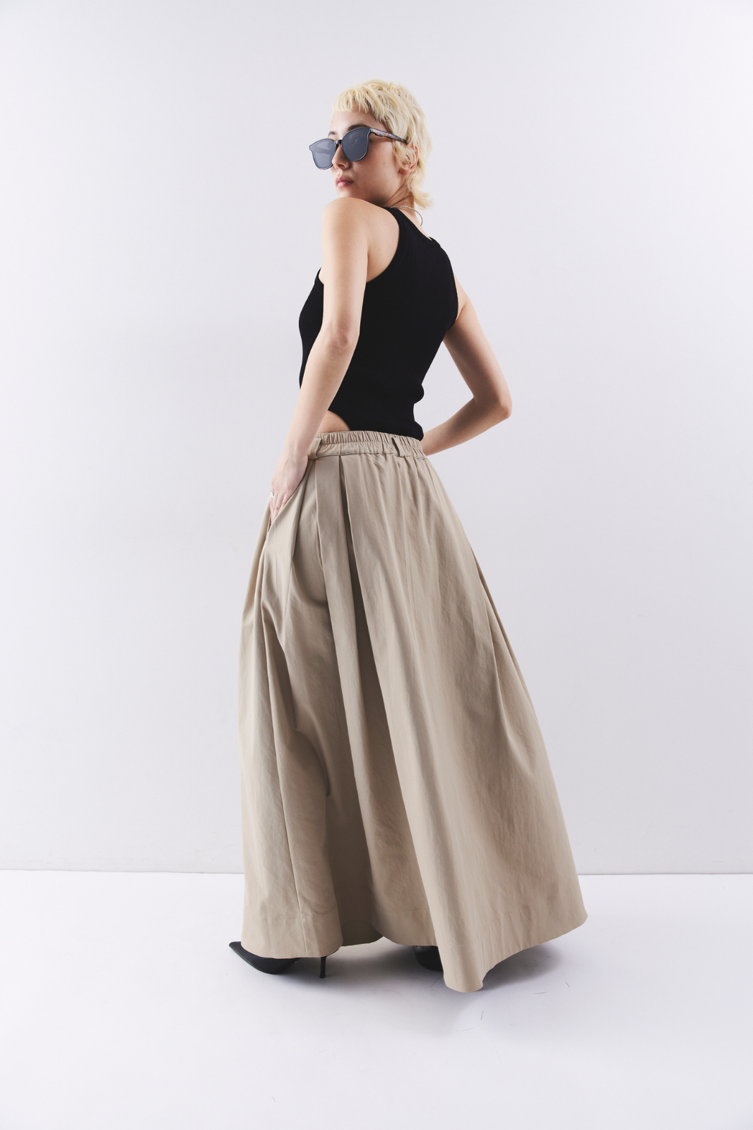 Tuck flare maxi skirt