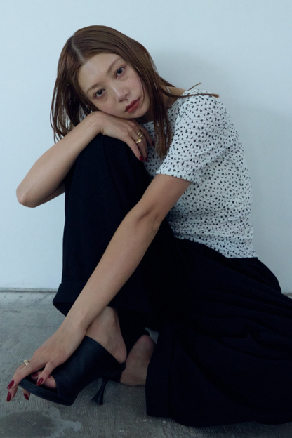 Flower front button TEE