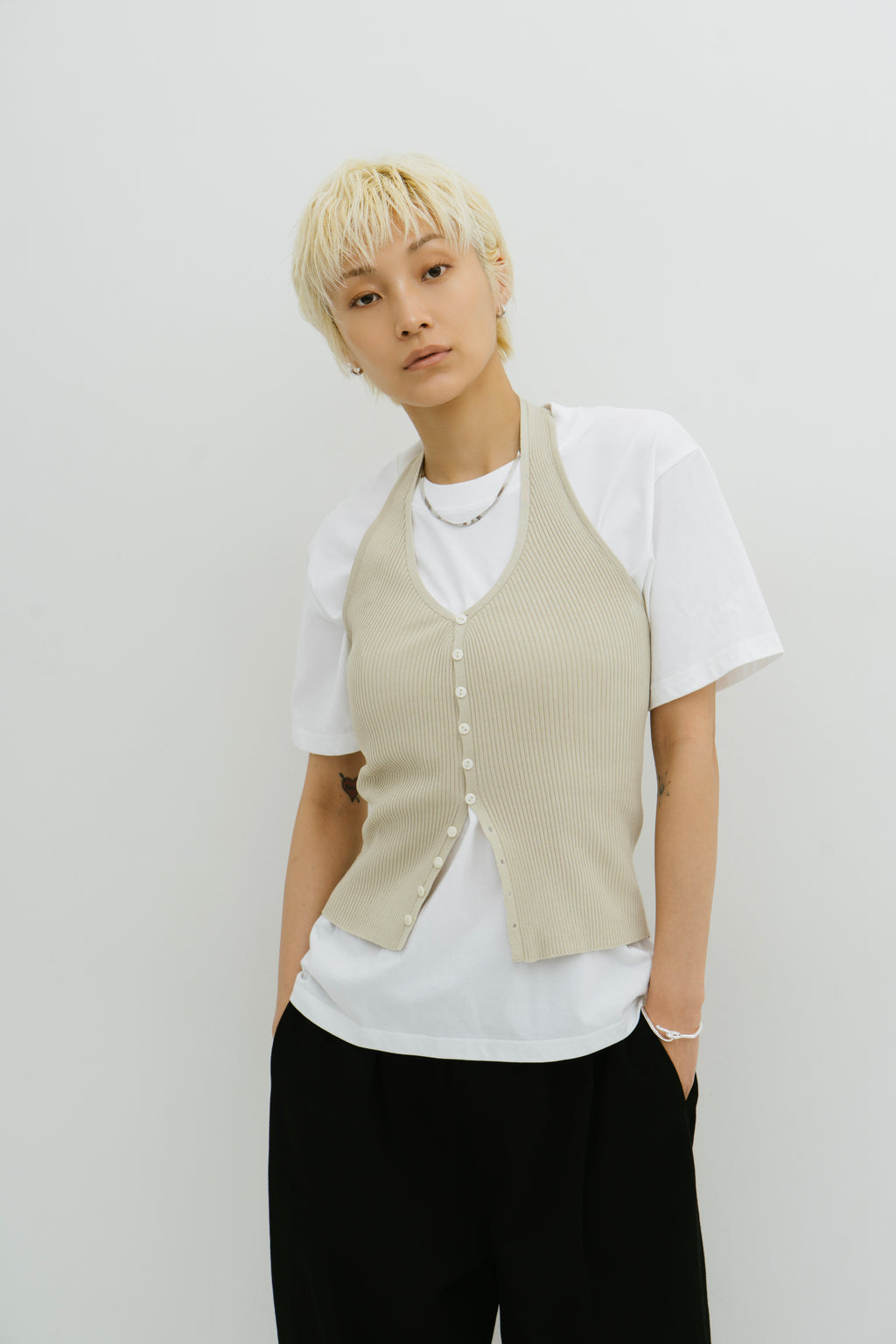Halter neck knit vest