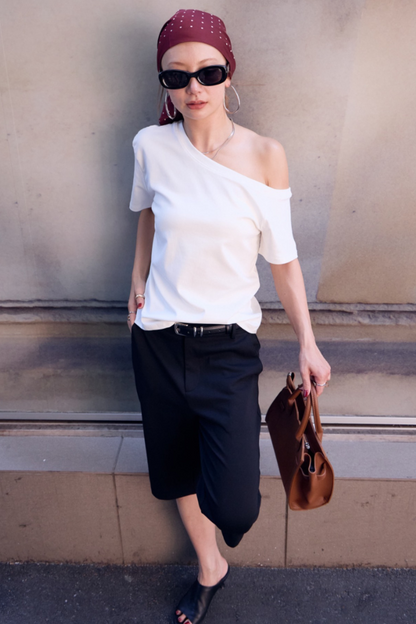 One-shoulder T-shirt