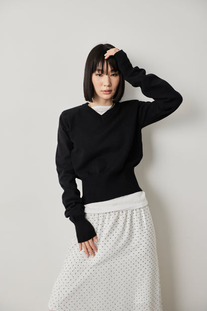 Power shoulder v-neck knit