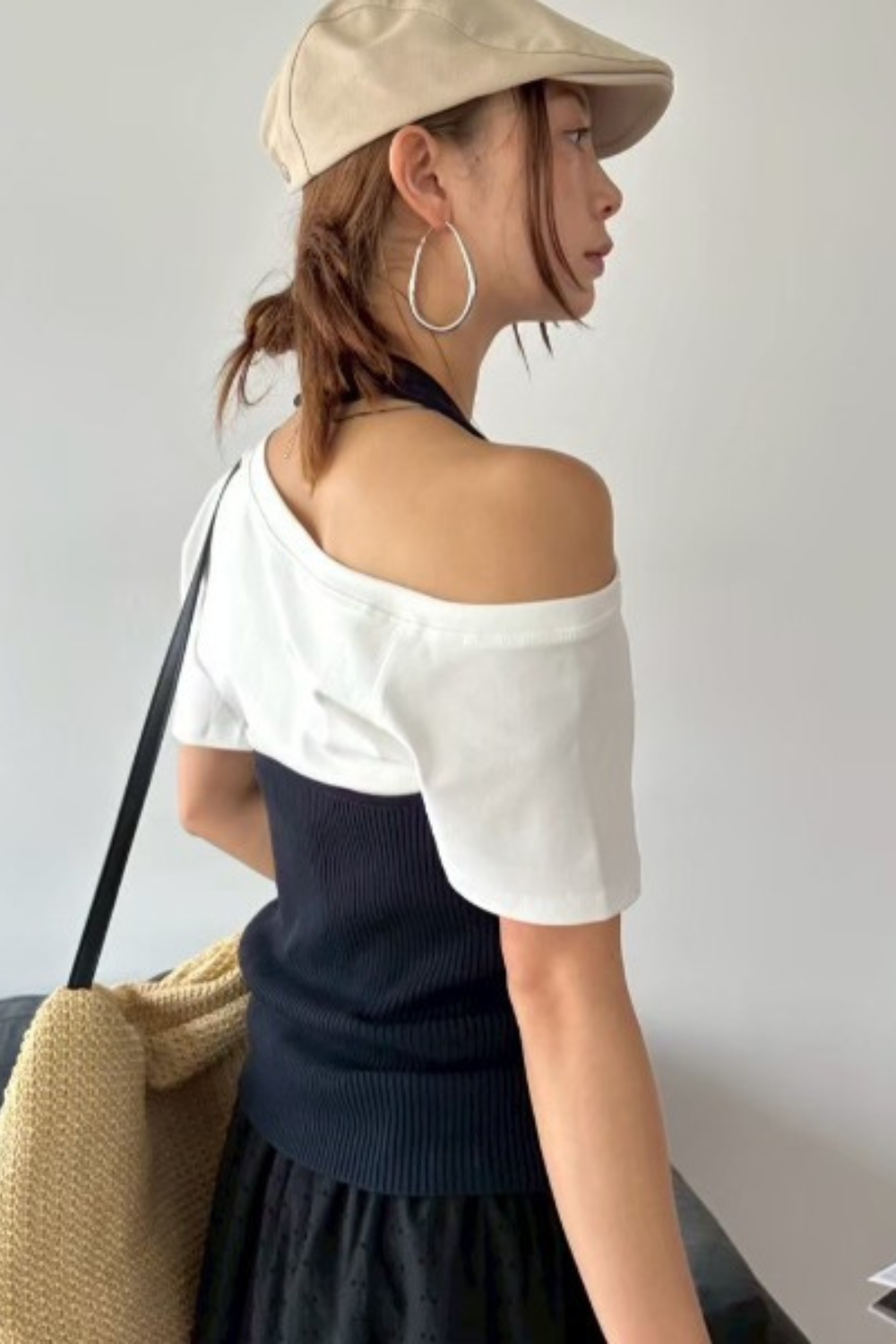 One-shoulder T-shirt