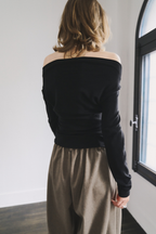 Draped neck off-shoulder long TEE