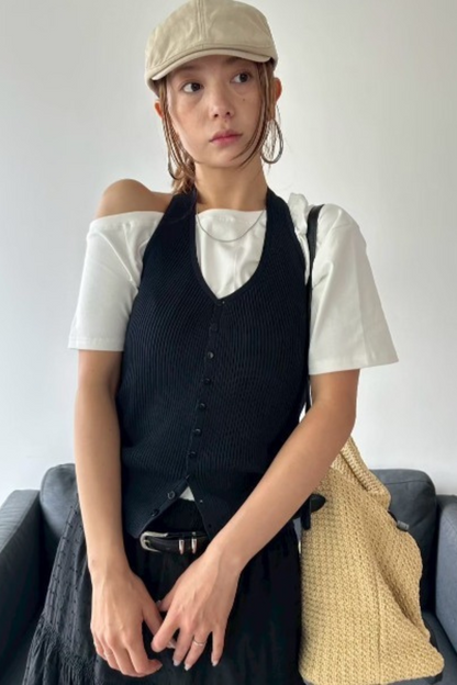 One-shoulder T-shirt