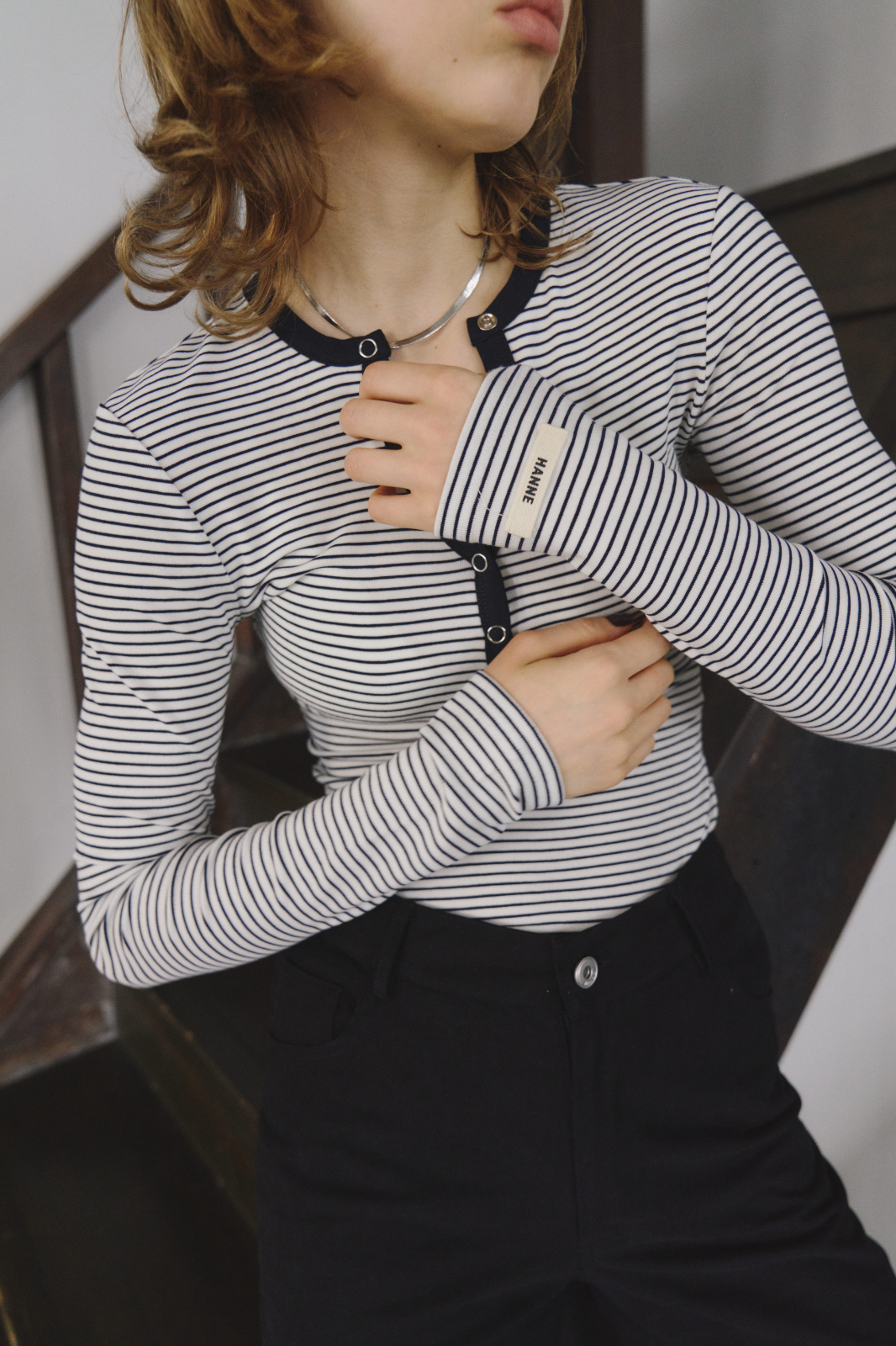 Snap-button henry-neck long sleeve TEE