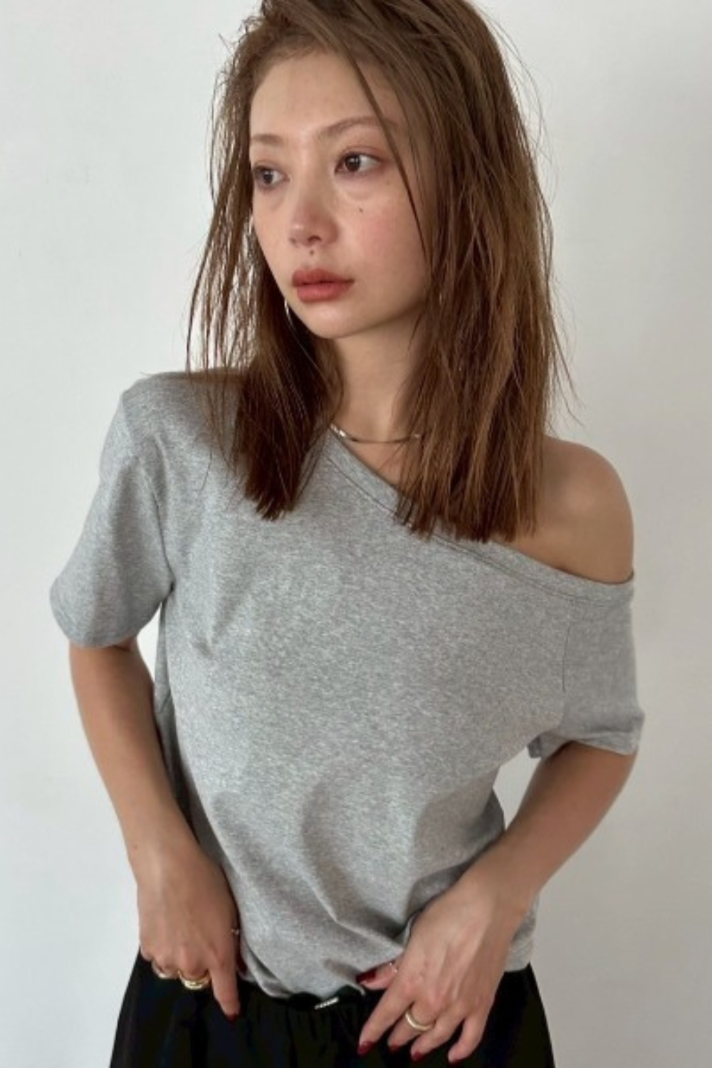 One-shoulder T-shirt