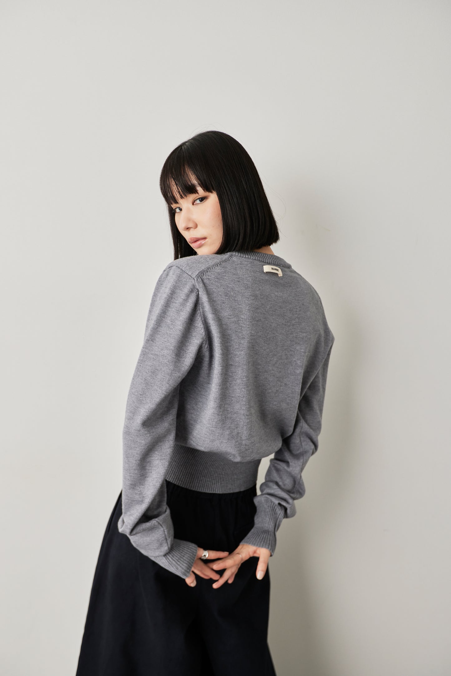 Power shoulder v-neck knit