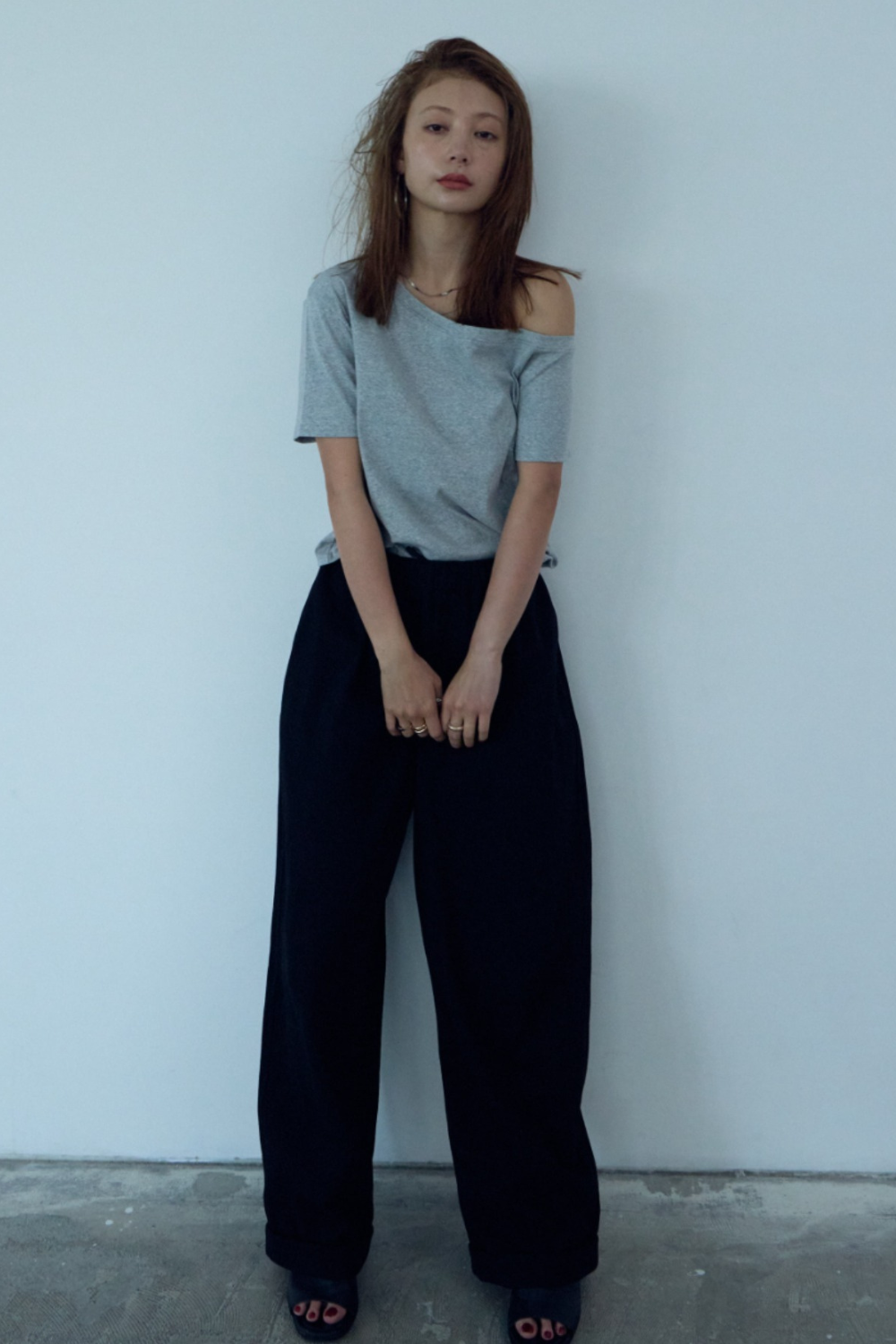 One-shoulder T-shirt