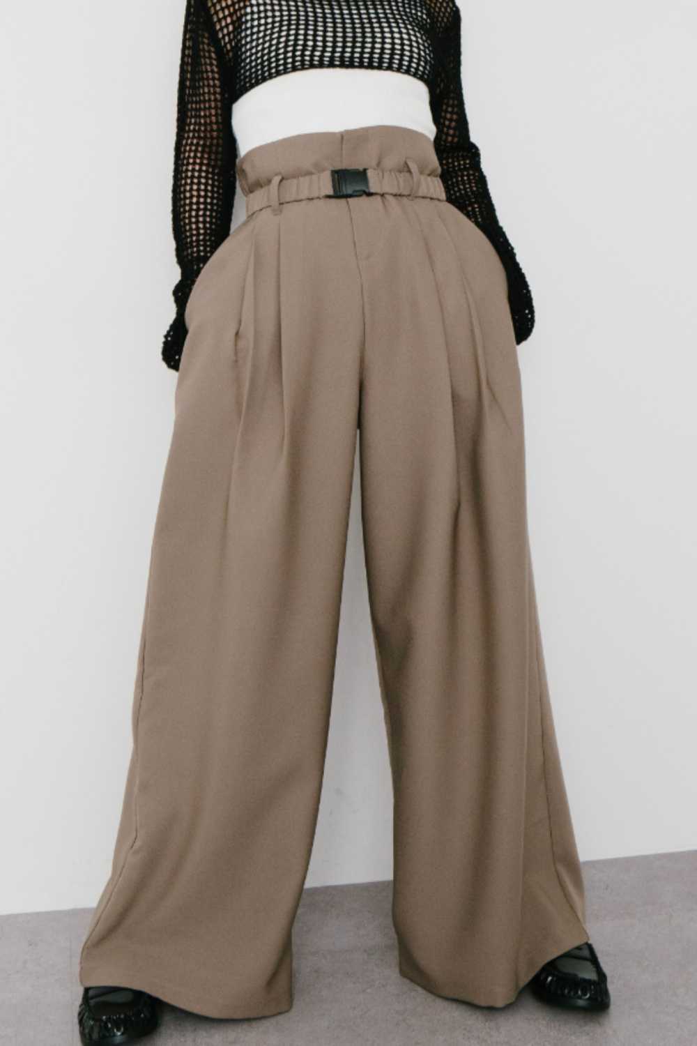 Gathered belted wide pants