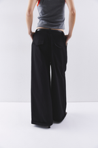 Low rise tuck wide pants