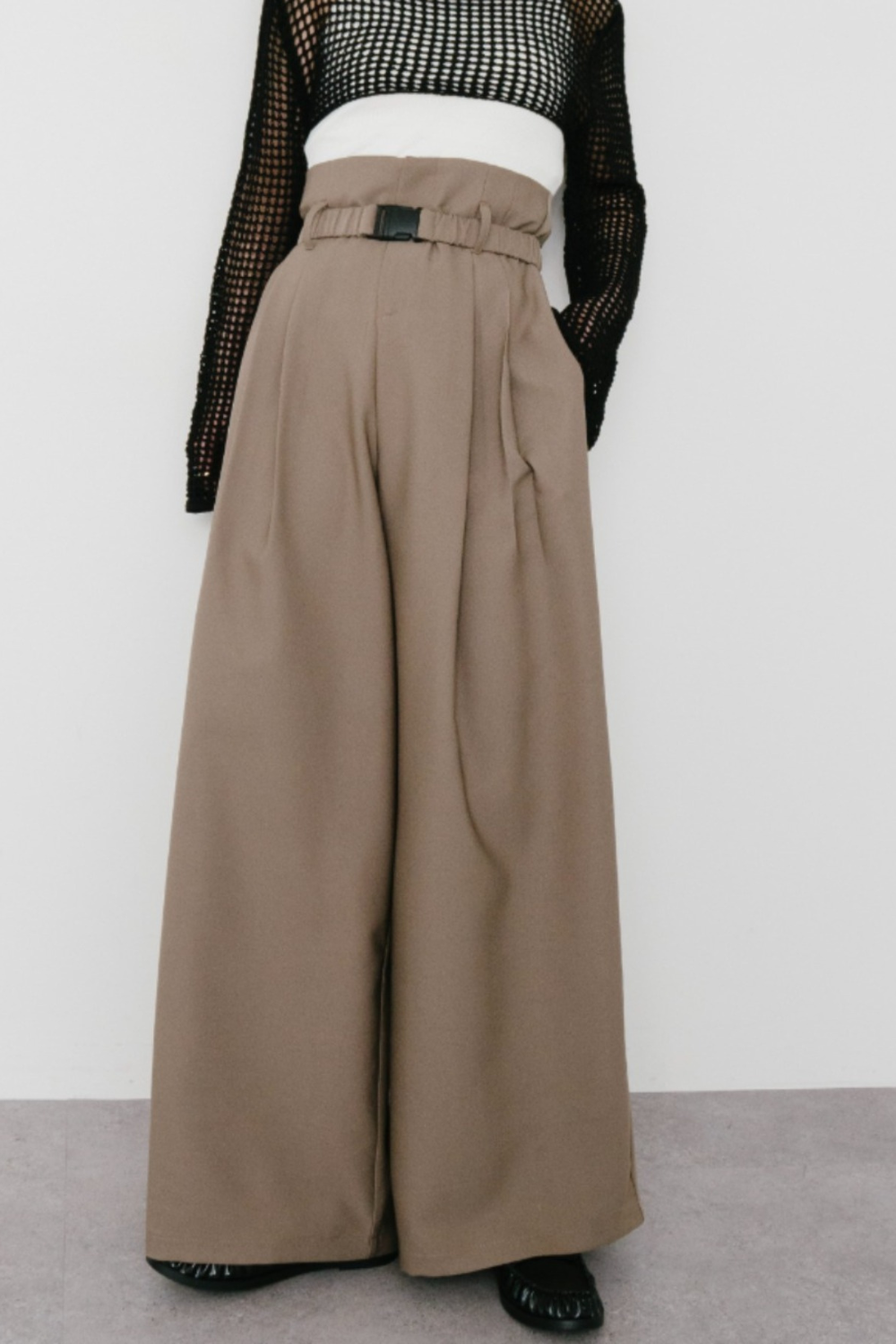 Gathered belted wide pants