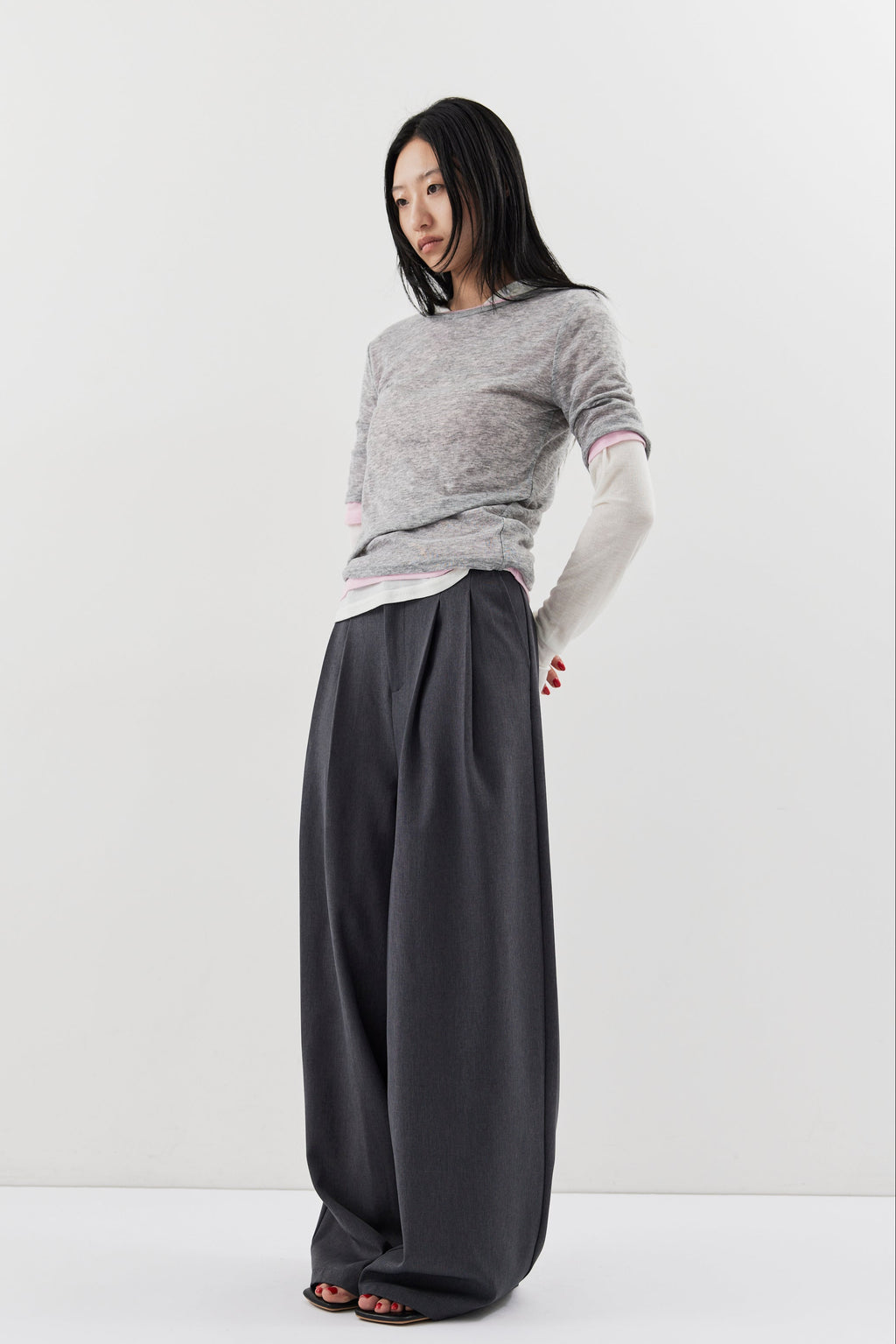 2-tuck wide pants