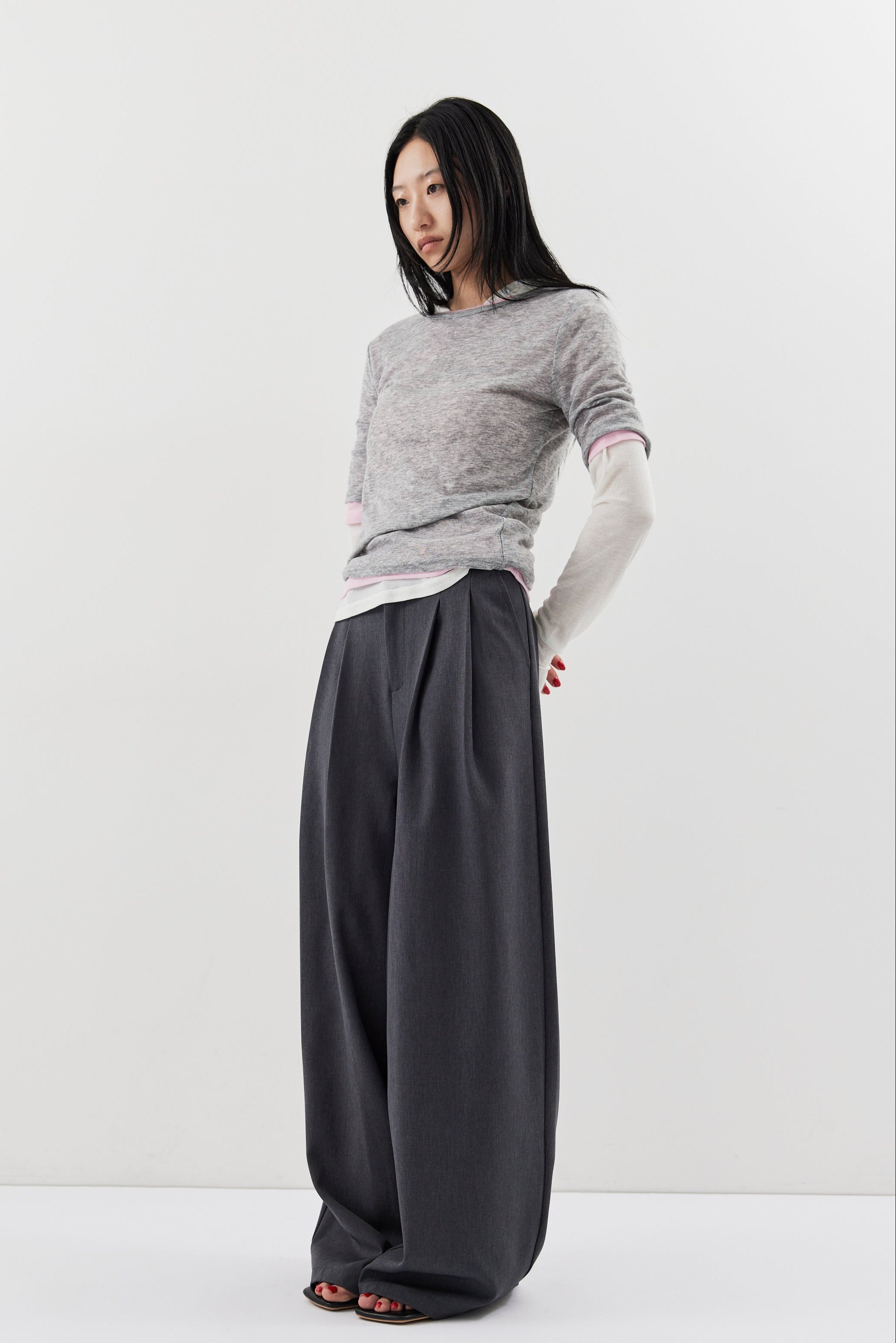 2-tuck wide pants