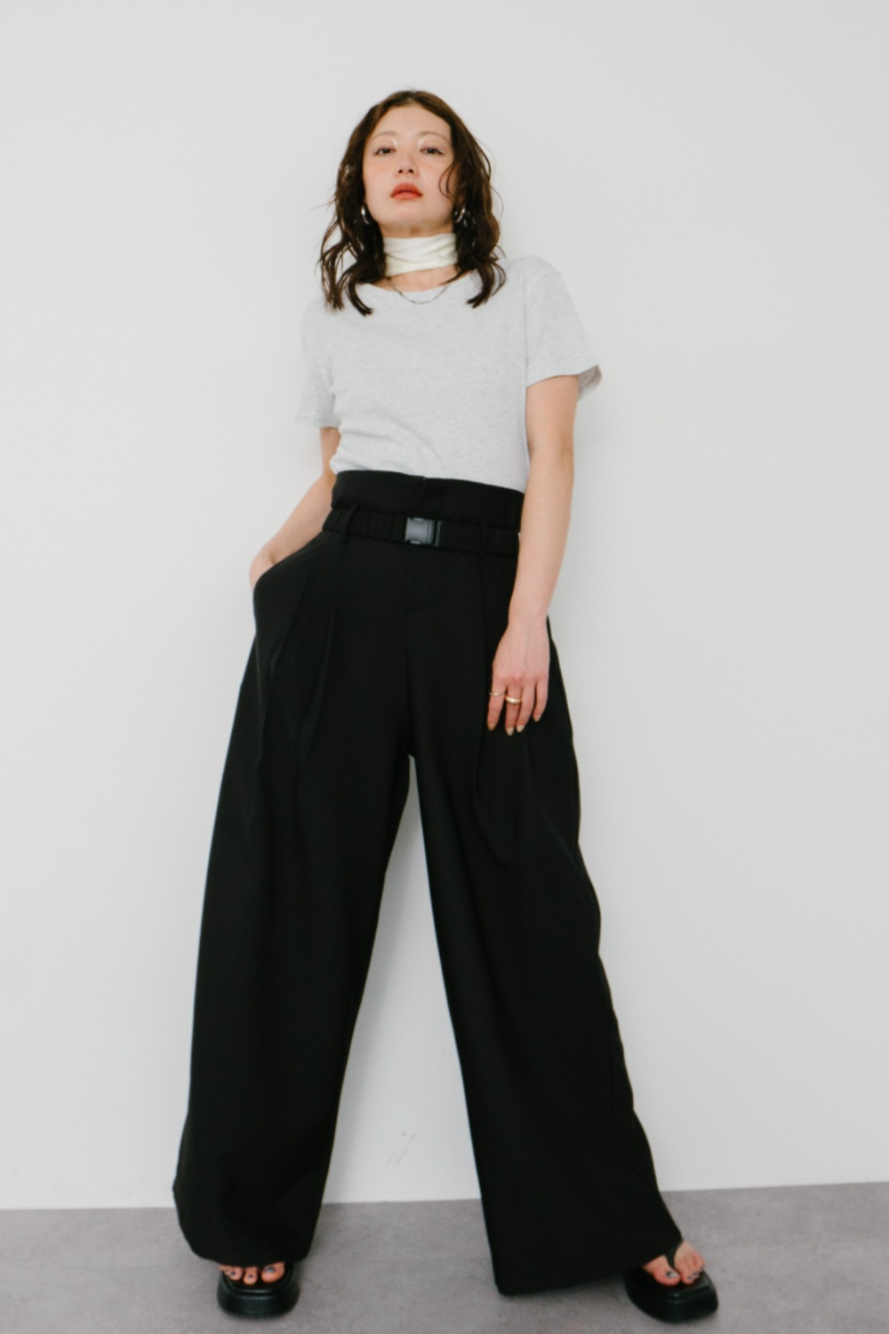Gathered belted wide pants