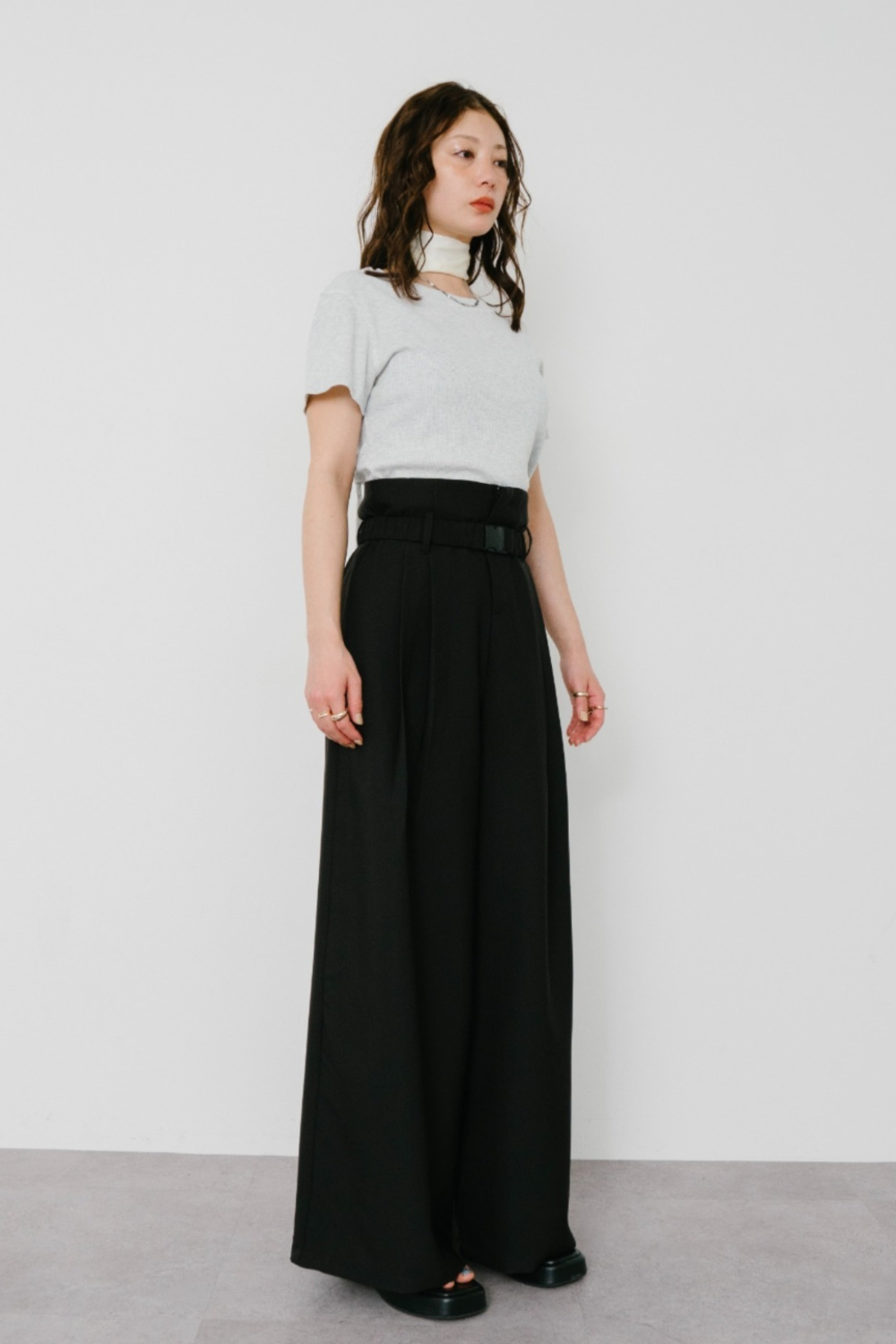 Gathered belted wide pants