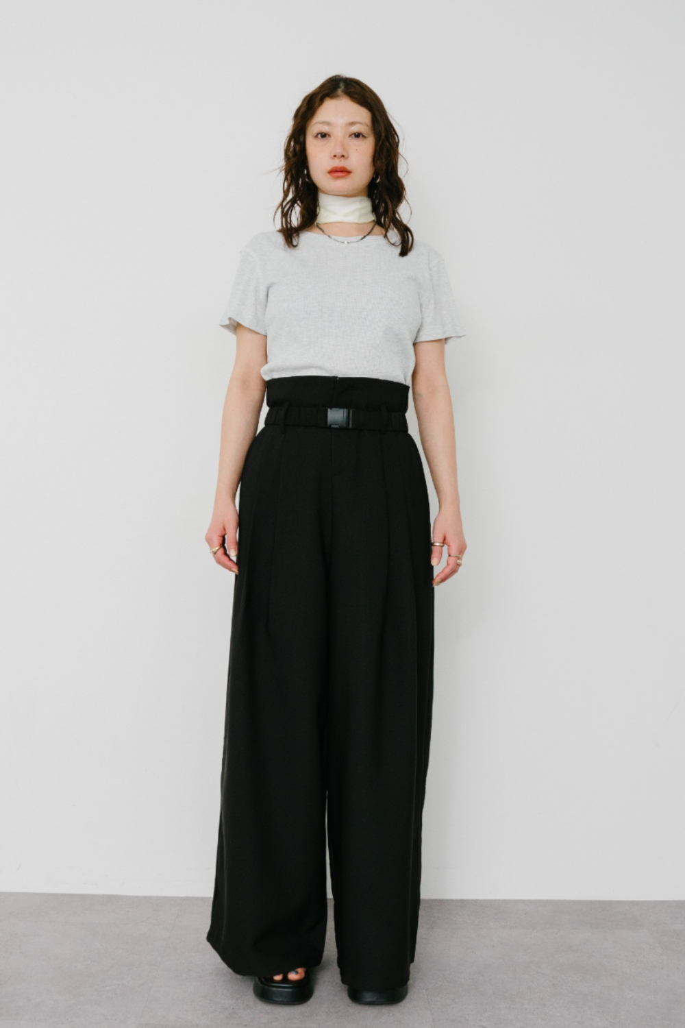 Gathered belted wide pants