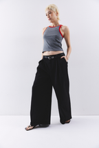 Low rise tuck wide pants