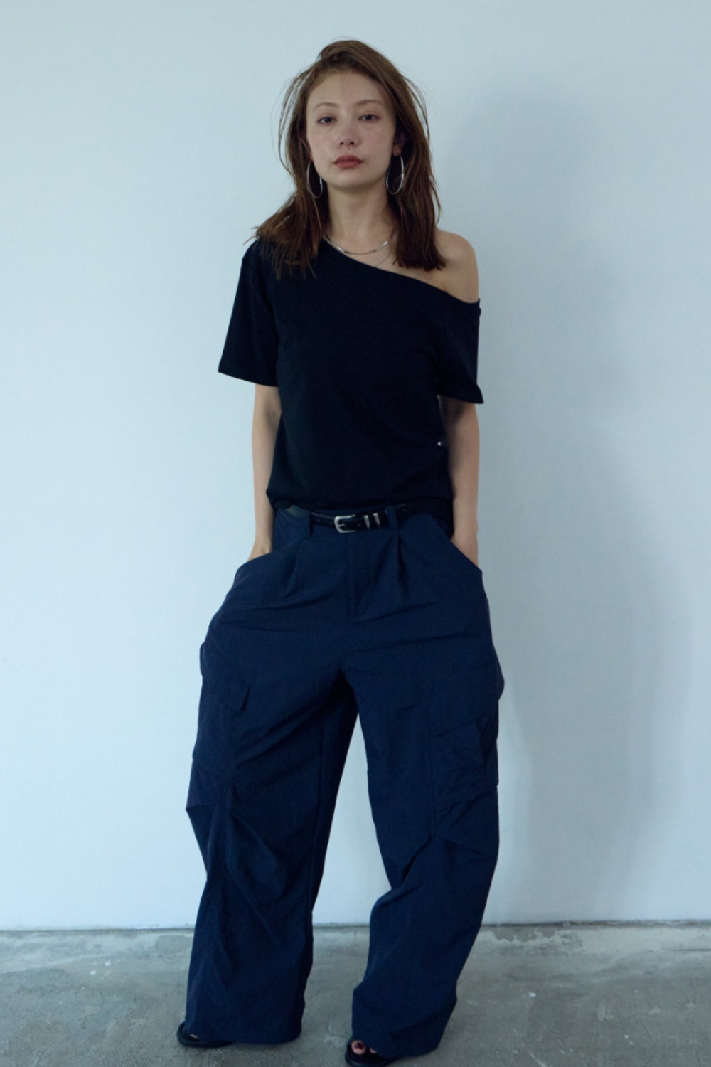 One-shoulder T-shirt