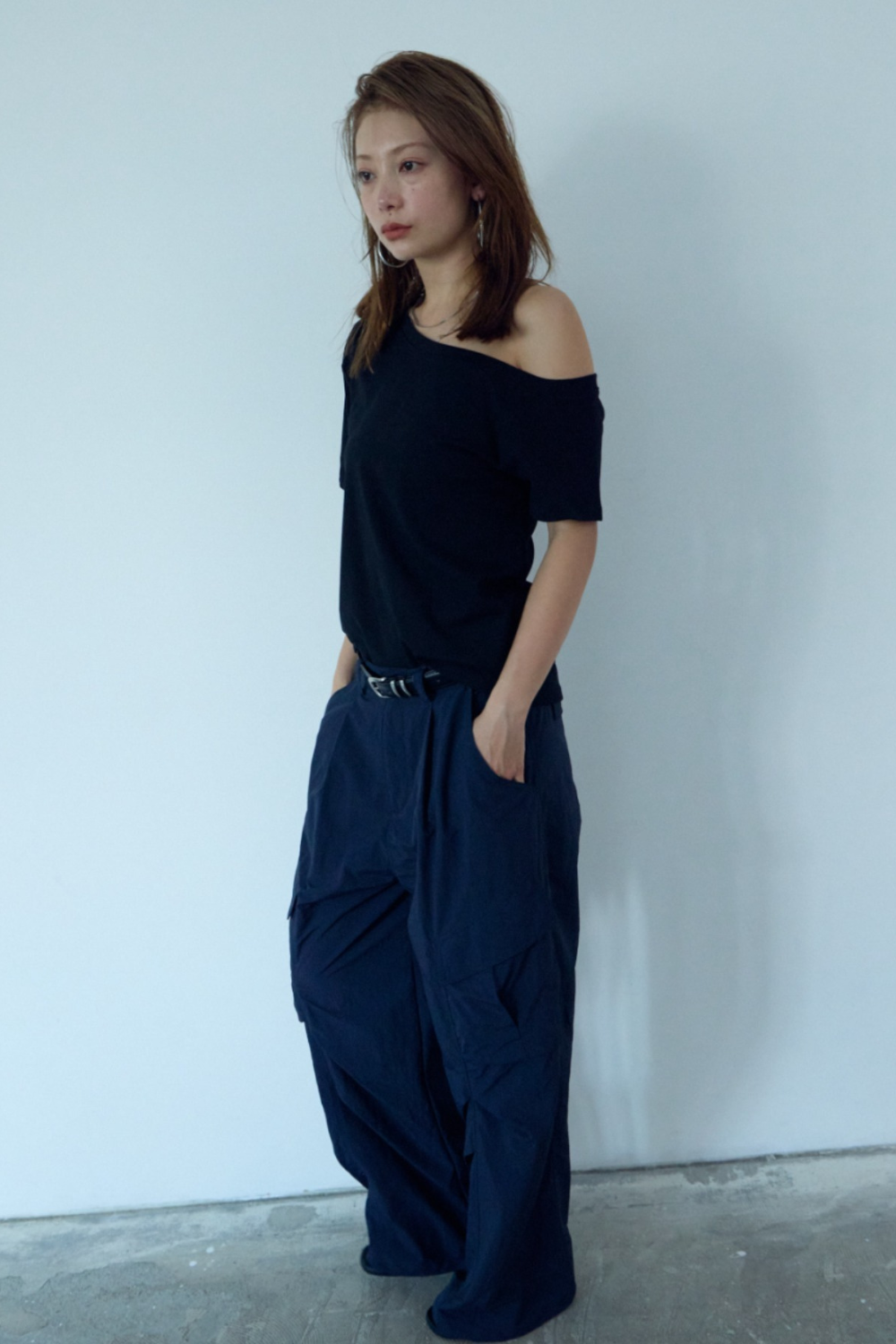 One-shoulder T-shirt