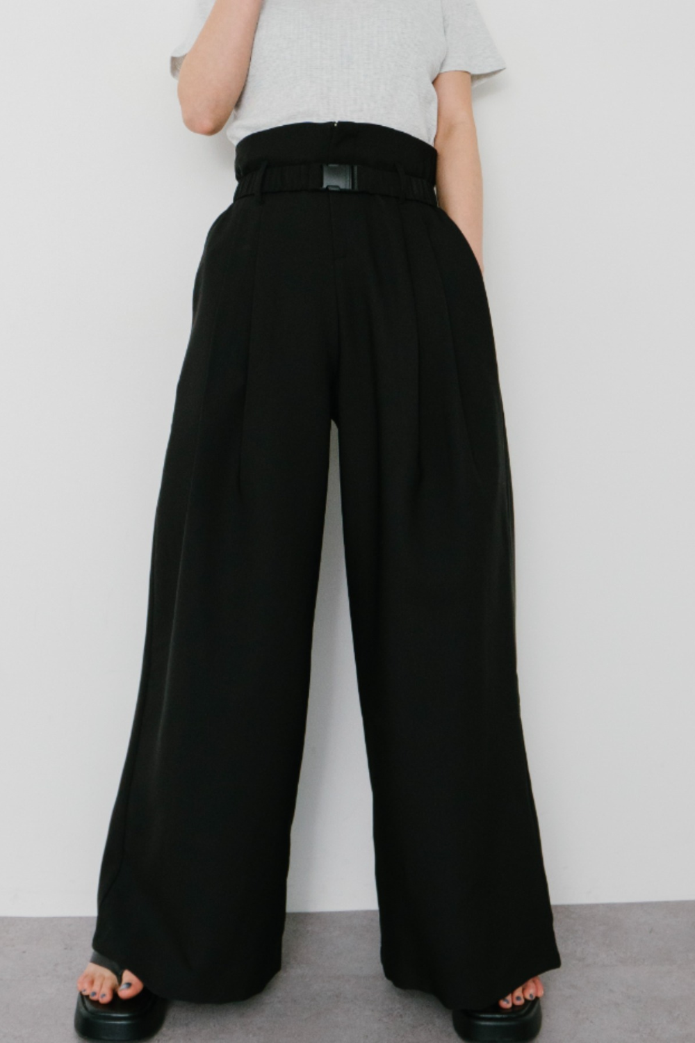 Gathered belted wide pants