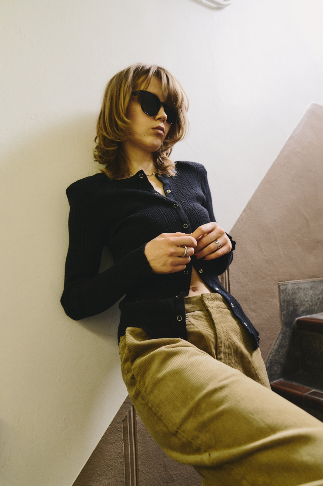 Power shoulder snap button knit