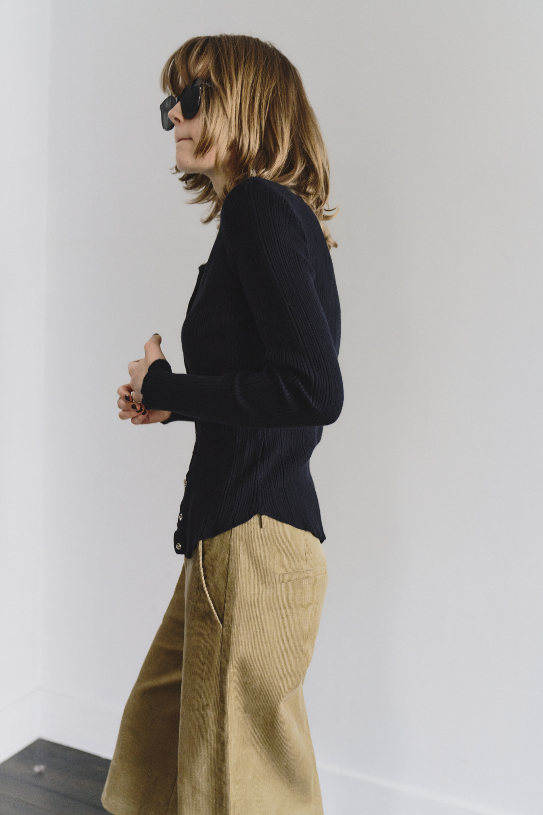 Power shoulder snap button knit