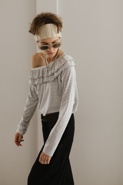 Border ruffle long sleeve TEE