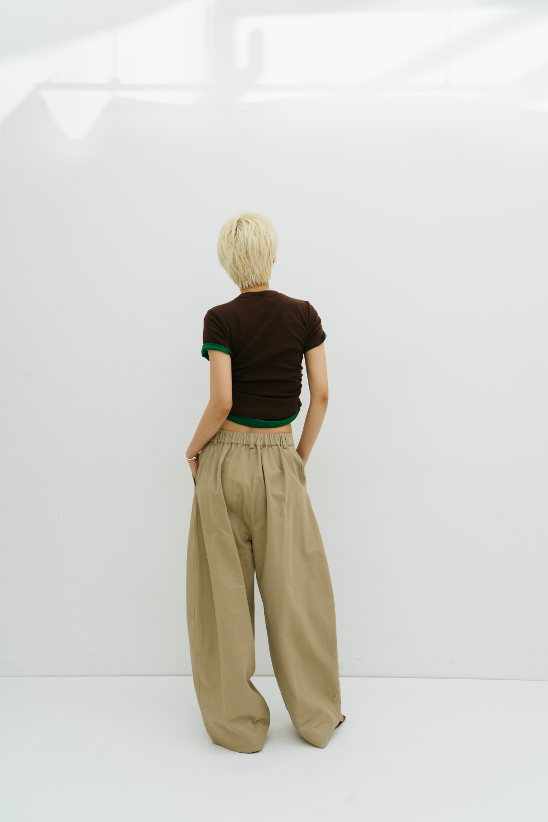 Side gather compact TEE