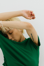 Side gather compact TEE