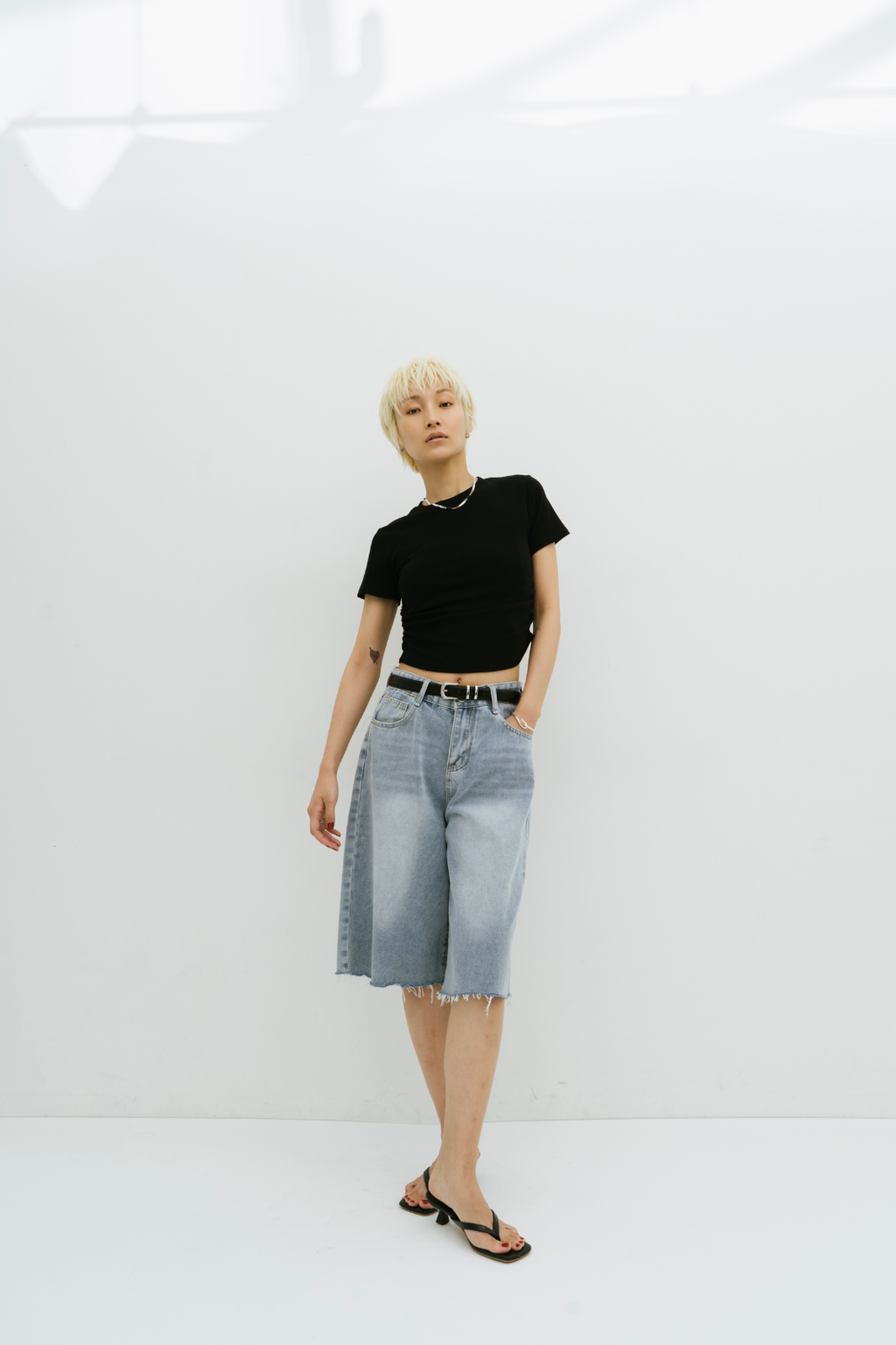 Side gather compact TEE