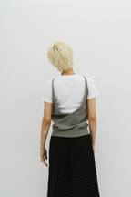 Side gather compact TEE