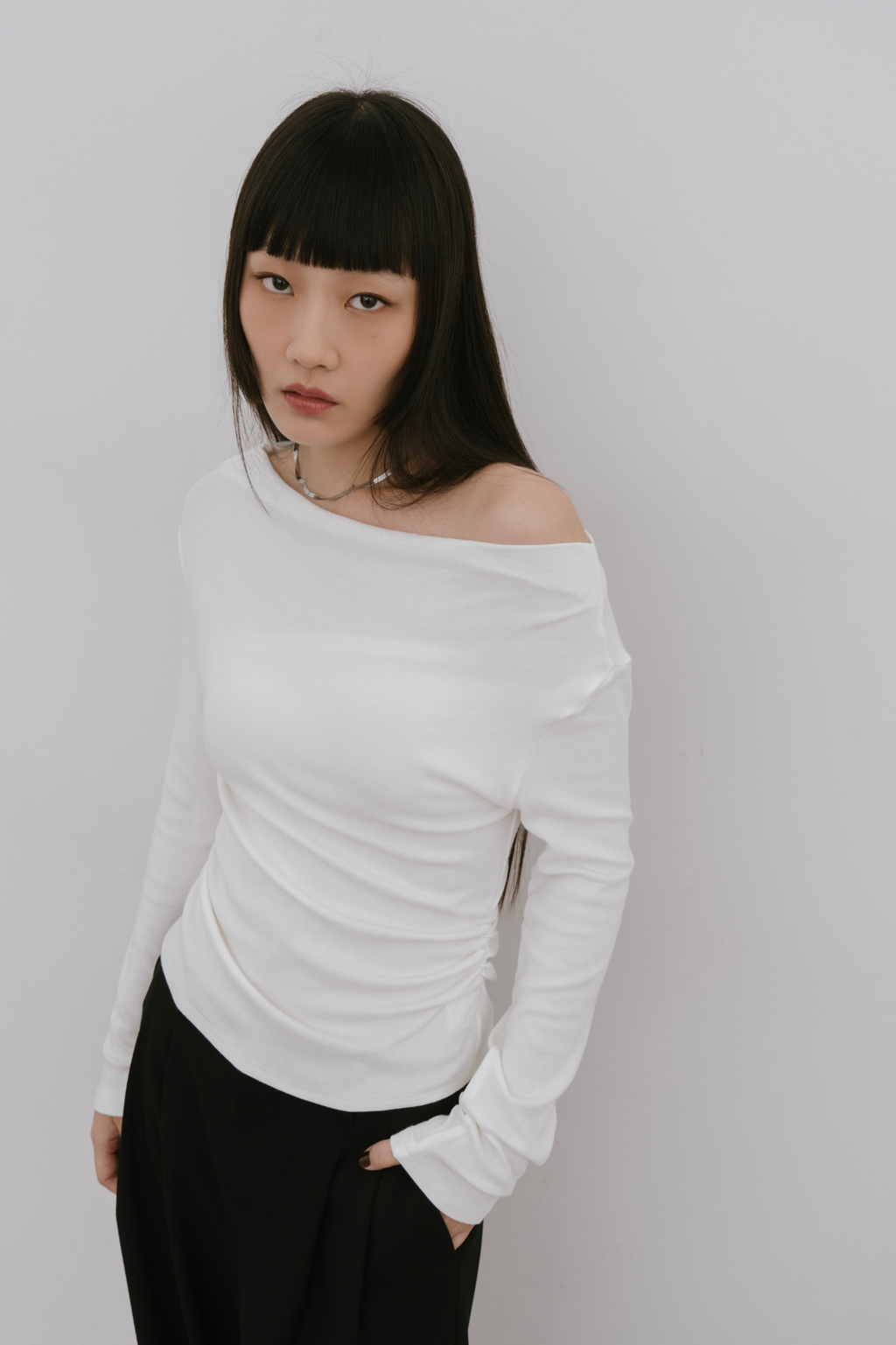 Draped neck off-shoulder long TEE