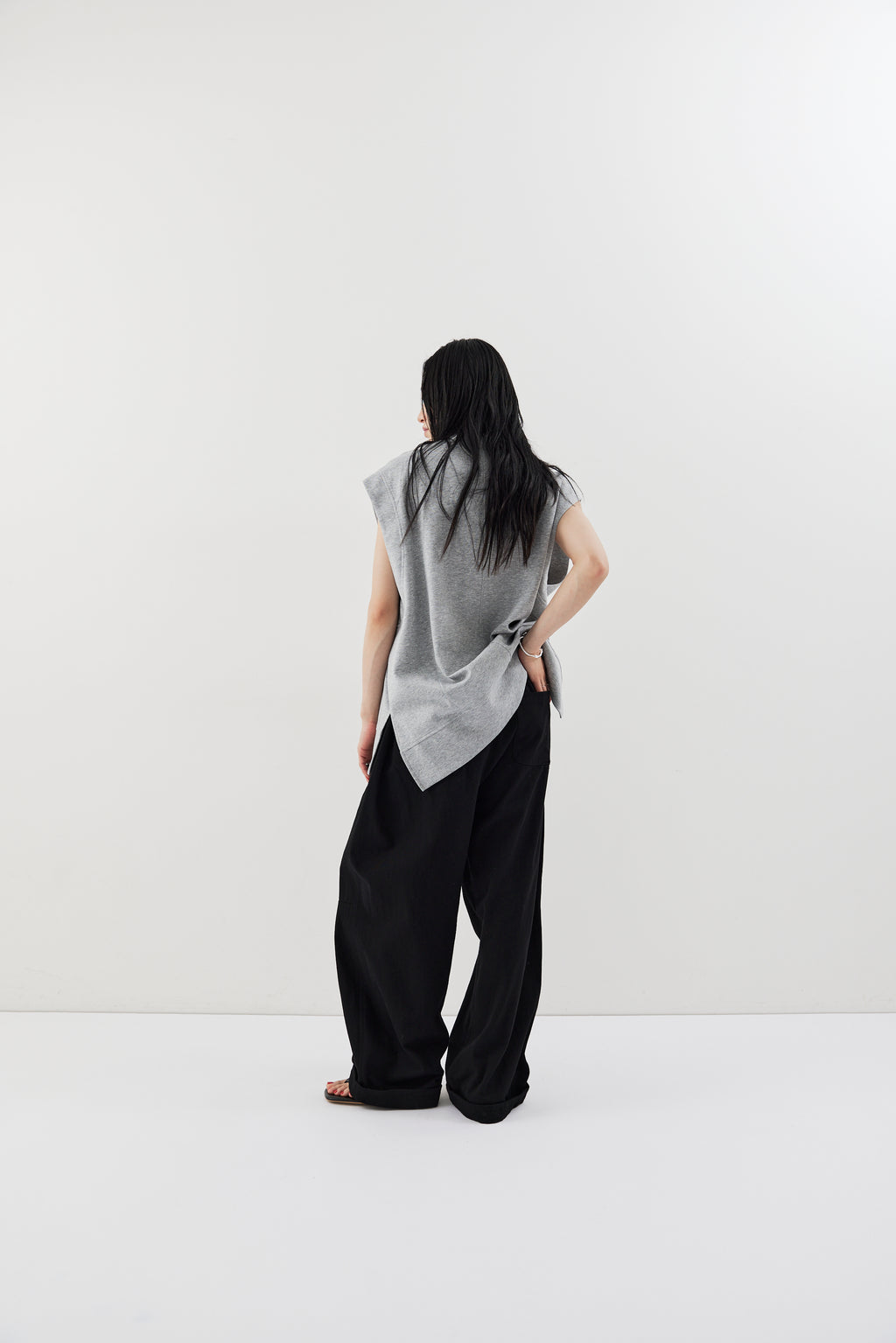 LIMITED SET 【TYPE B】MONOTONE