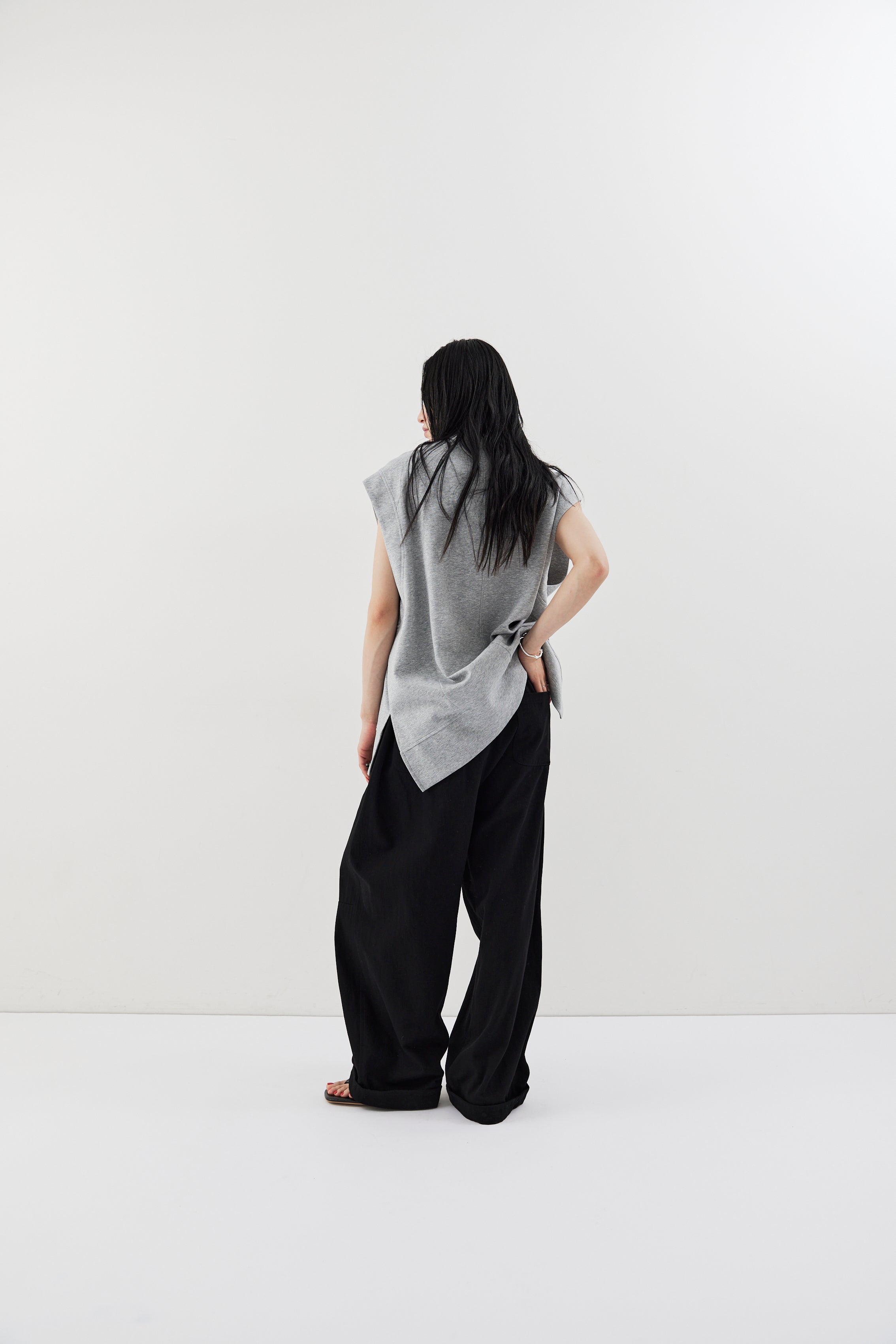 LIMITED SET 【TYPE B】MONOTONE