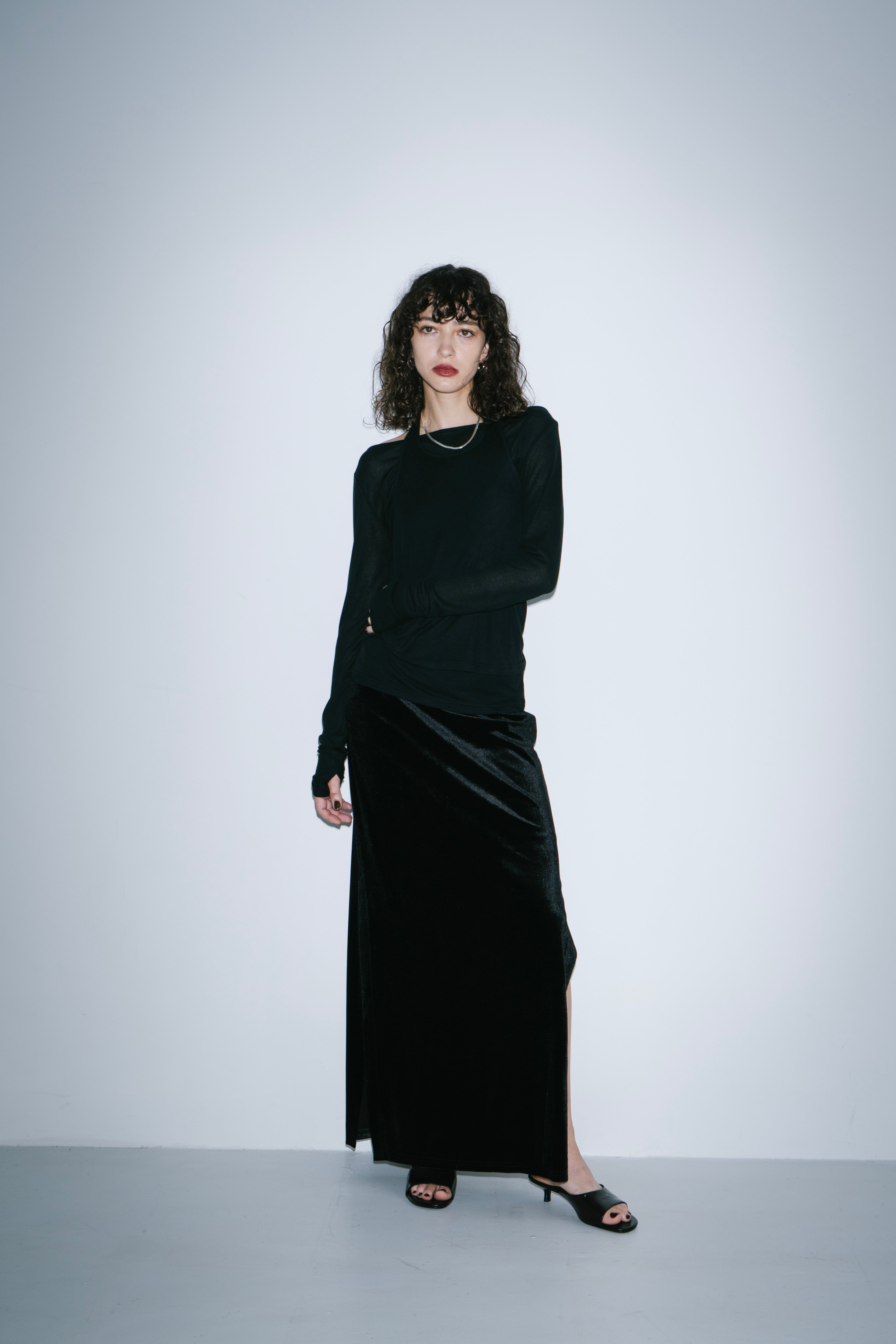 Side vent velour long skirt