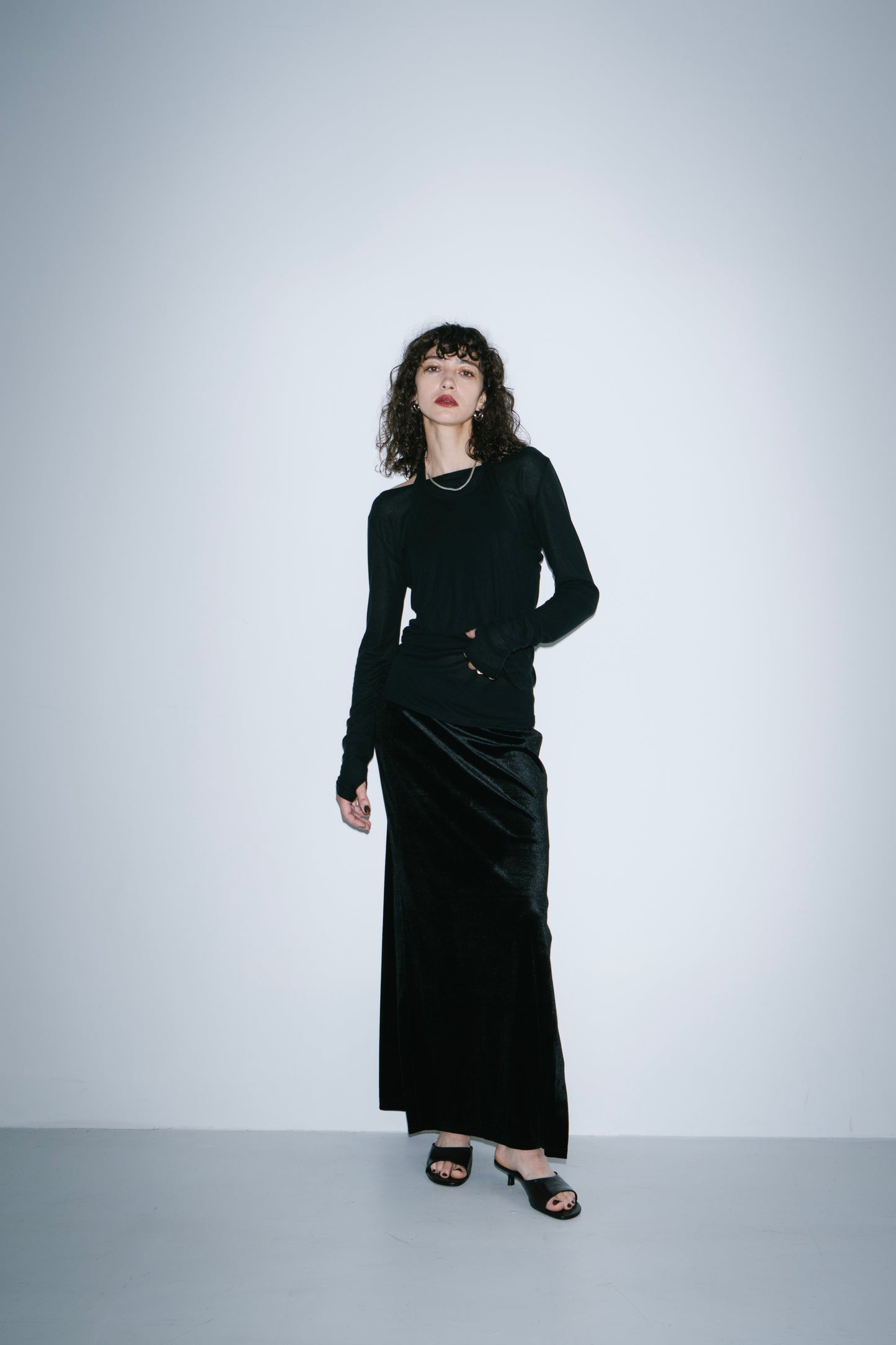 Side vent velour long skirt
