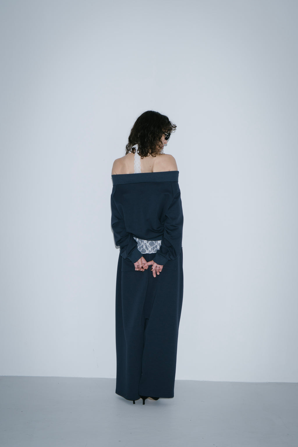 Sweatshirt-touch off-shoulder tops
