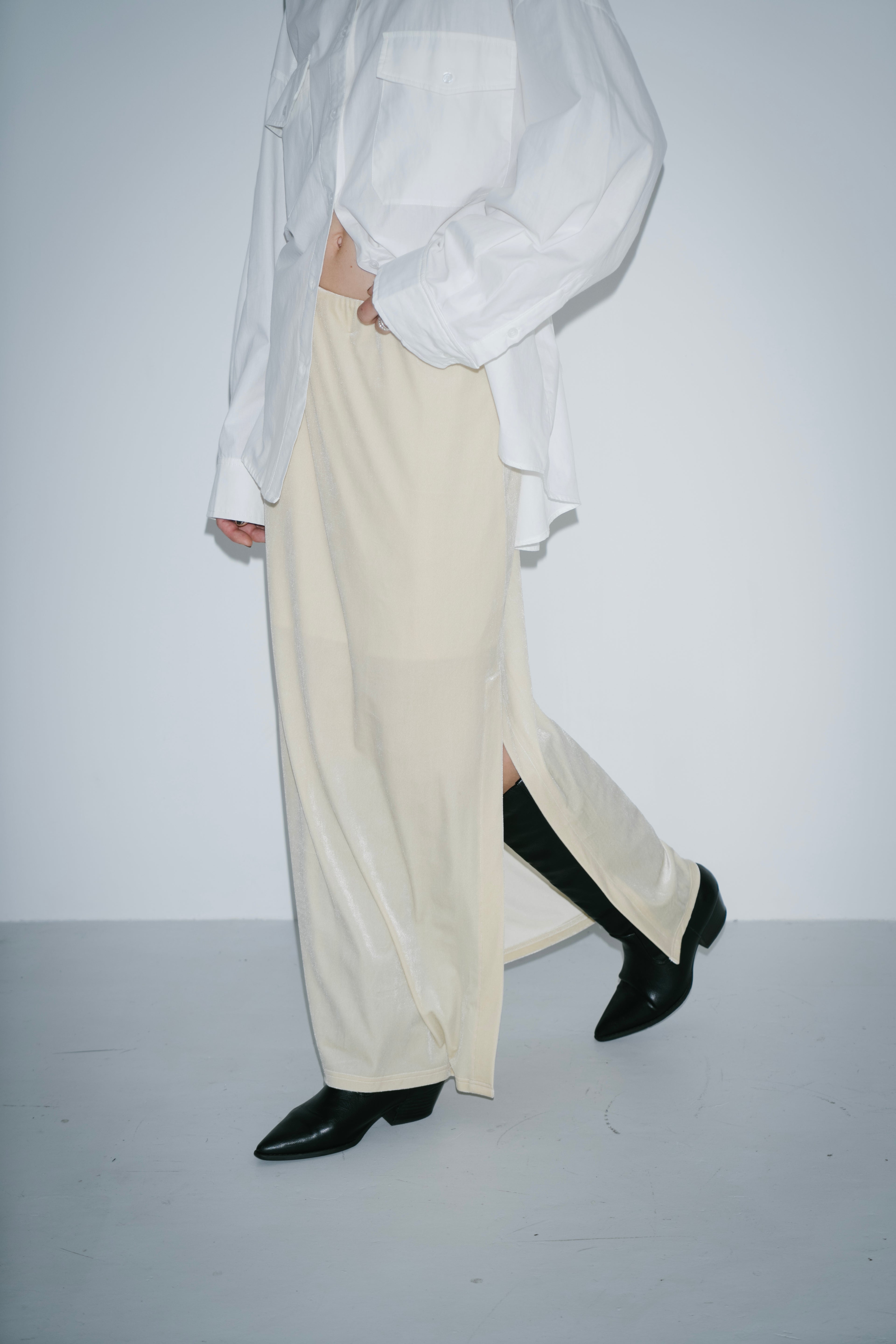 Side vent velour long skirt