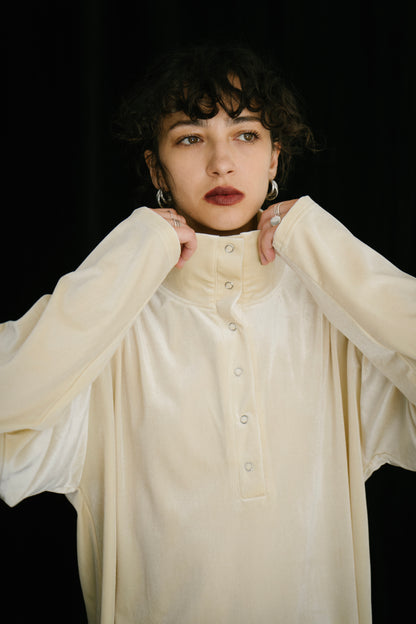 Stand collar velour tops