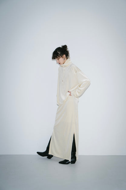 Side vent velour long skirt