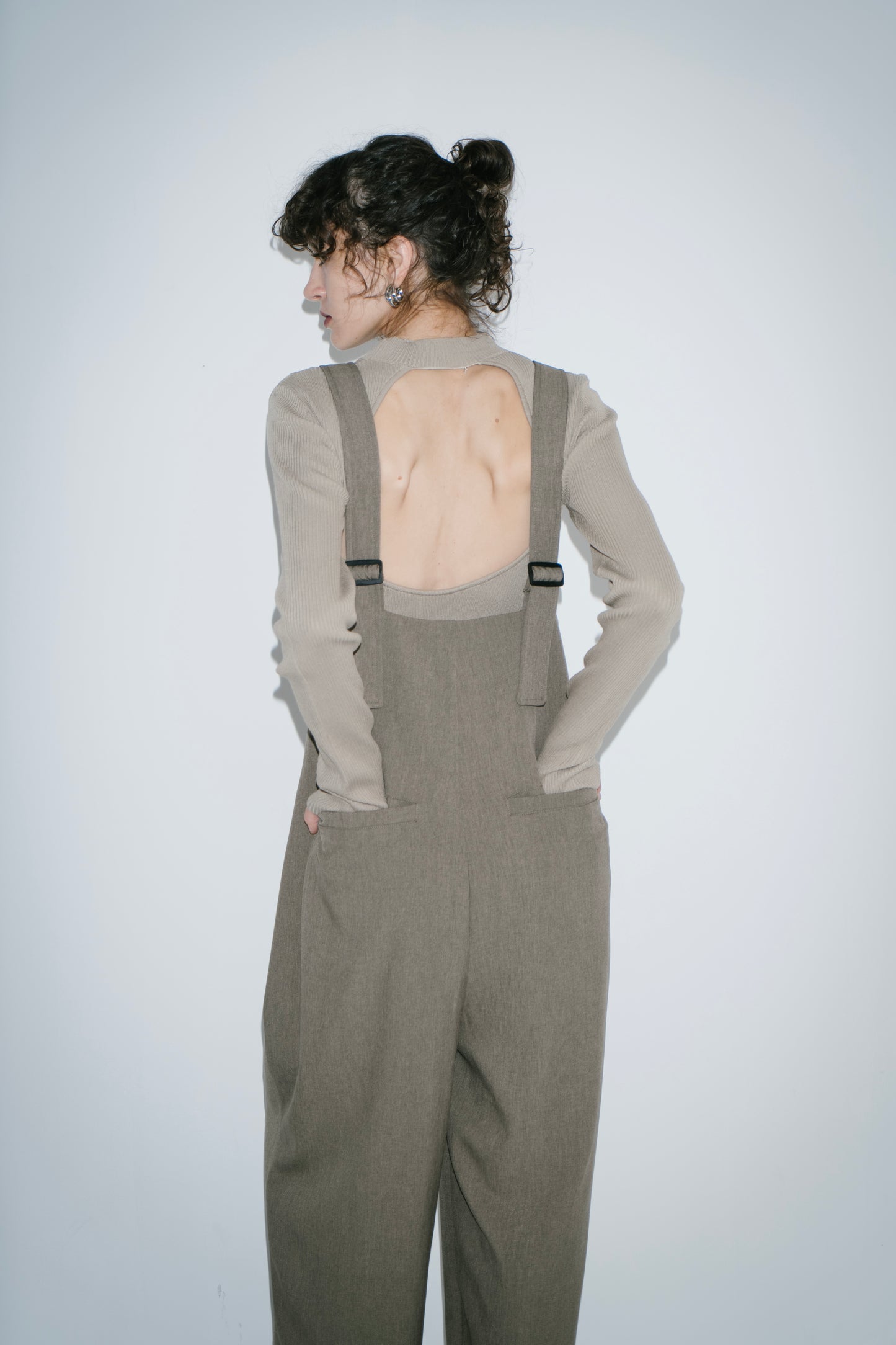 Back open rib knit