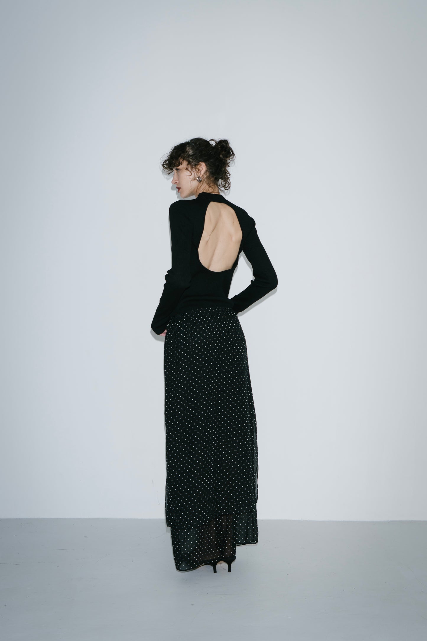 Back open rib knit