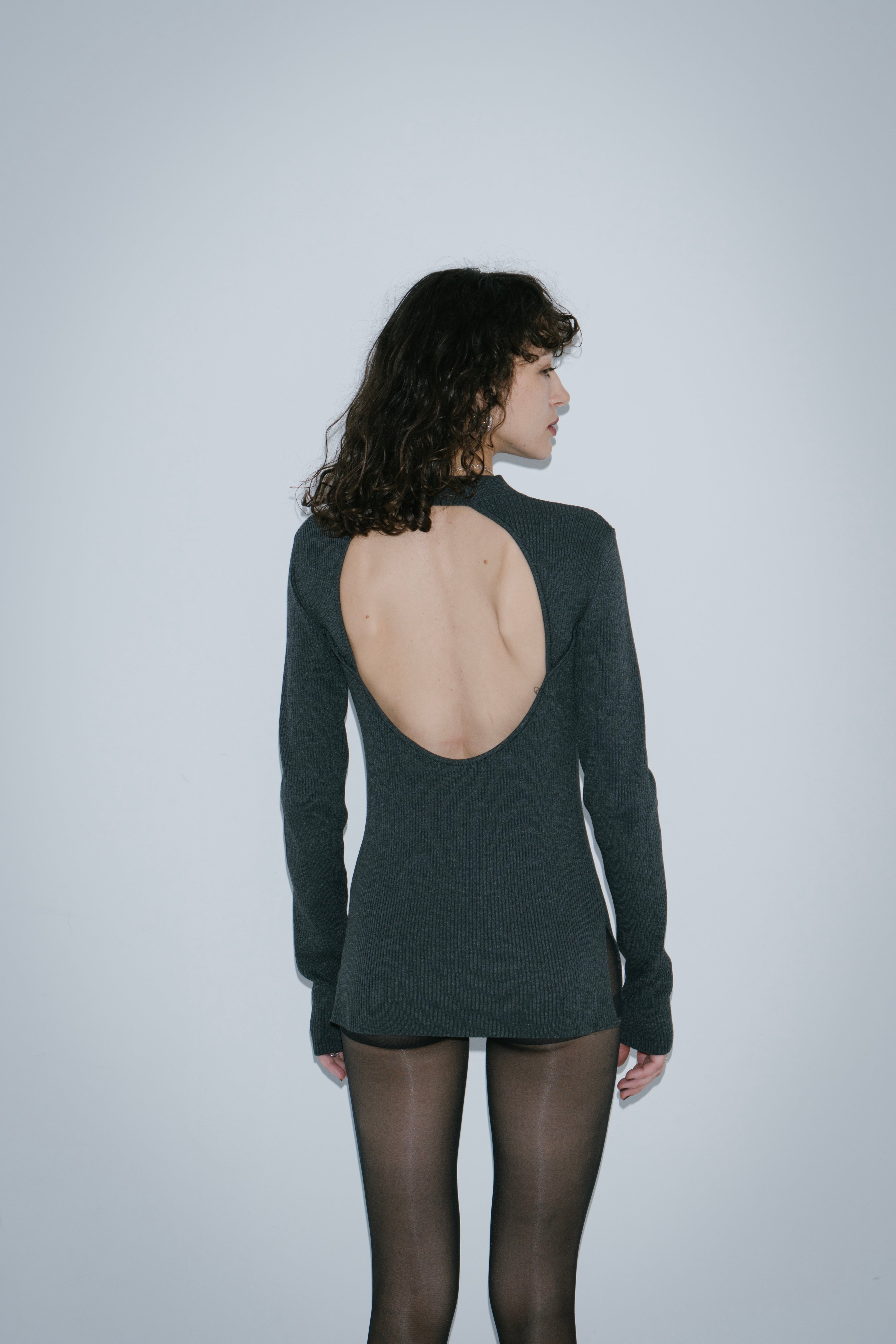 Back open rib knit